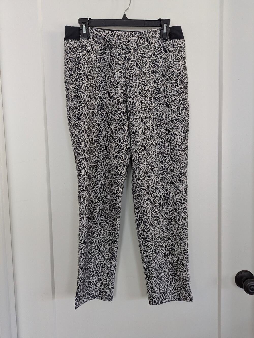 Tommy Bahama Pants Womens Small Black Floral Everyday Active Ankle Pull On